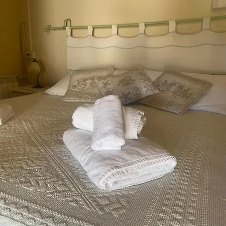 La Vecchia Scuderia Di Catrin E Carol Oschiri