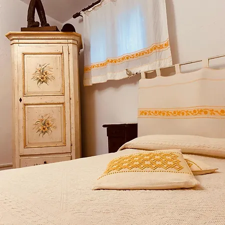 La Vecchia Scuderia Di Catrin E Carol